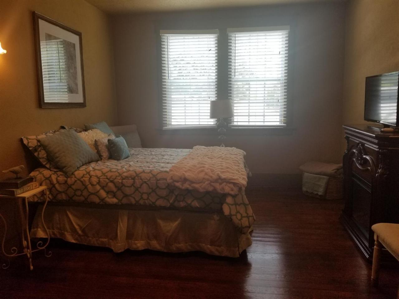 Gibbs Street Manor Ξενοδοχείο New Waverly Εξωτερικό φωτογραφία